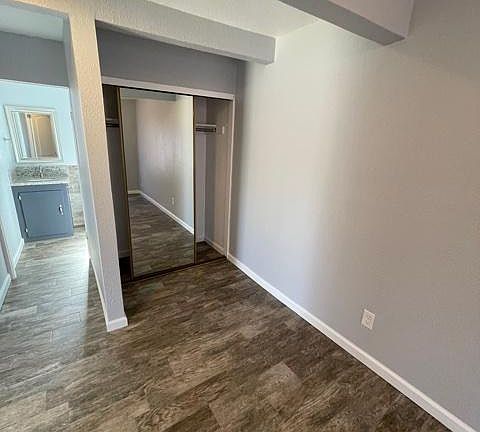 4th image of 1443 N Willis St
