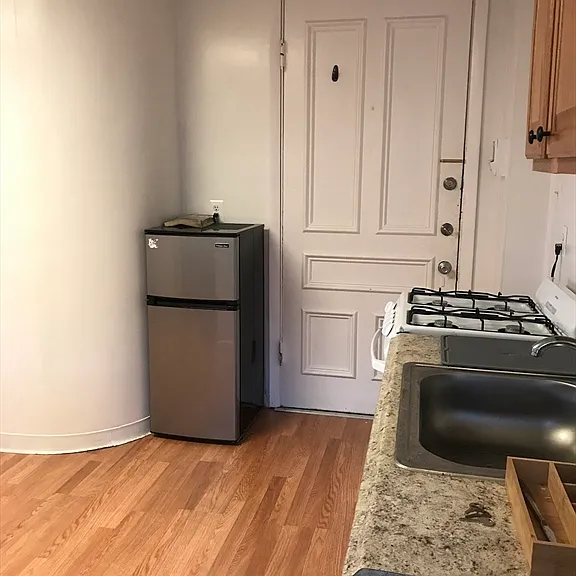 14 Monument Sq #2-5 — Photo 1
