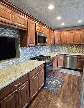 3rd image of 16 Lyon Ln