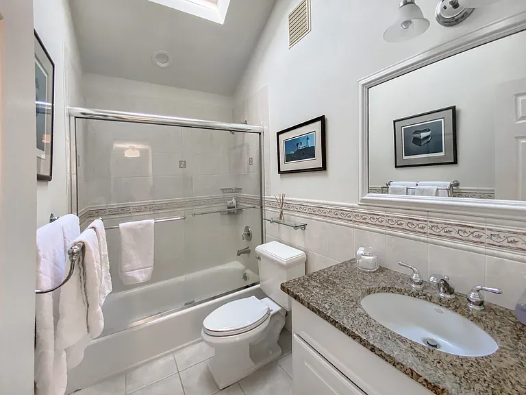 63 Shinnecock Hills Rd — Photo 16