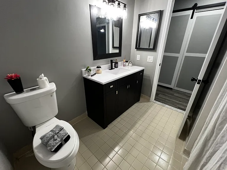 2901 W Jefferson Ave — Photo 11