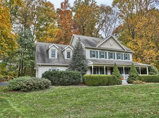 56 Four Oaks Dr, Pequea, PA 17565