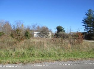 15870 N Harmony Ln, Mount Vernon, IL 62864