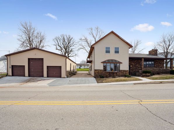 102 E Main St, Luxemburg, IA 52056
