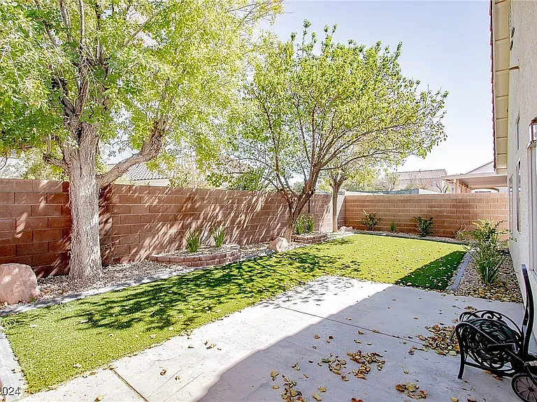 5554 Merriweather Dr — Photo 7