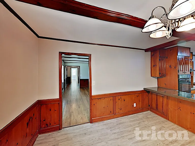 1606 Huntington Dr — Photo 6