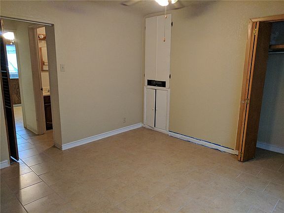 4th image of 9323 San Pedro Dr