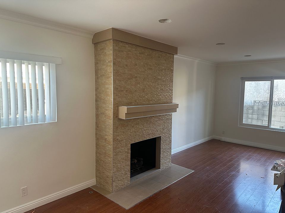 1st image of 571 South St APT 4
