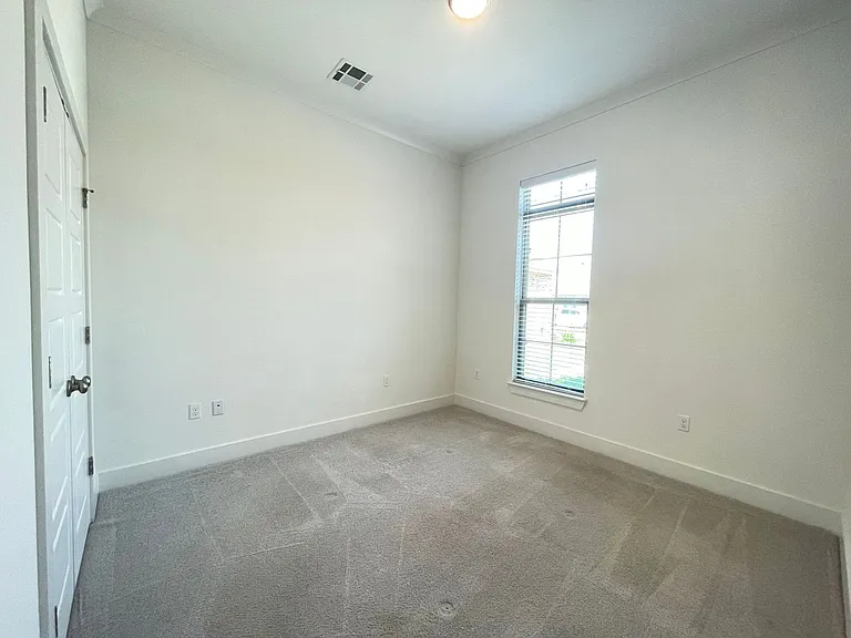 39419 Waycross Ave — Photo 12