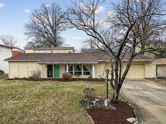 2nd image of 2957 Caspian Ln