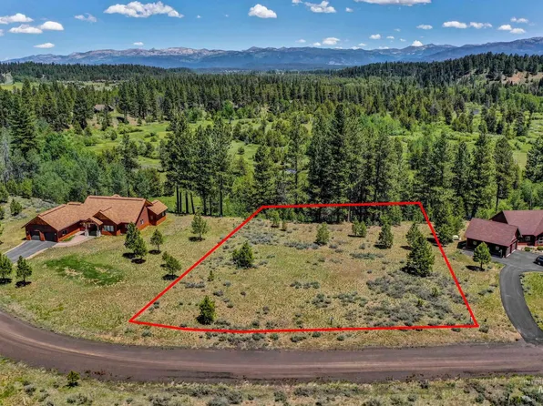 8 Targhee Ct, Cascade, ID 83638