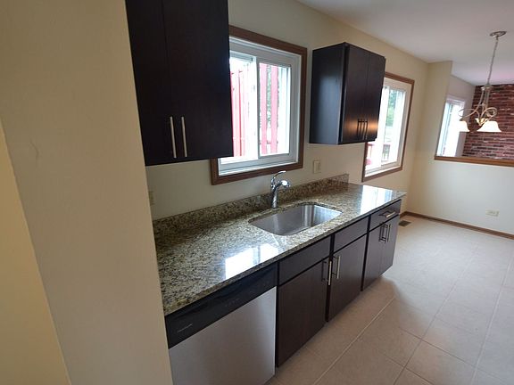 5th image of 2219 Wentworth Ct