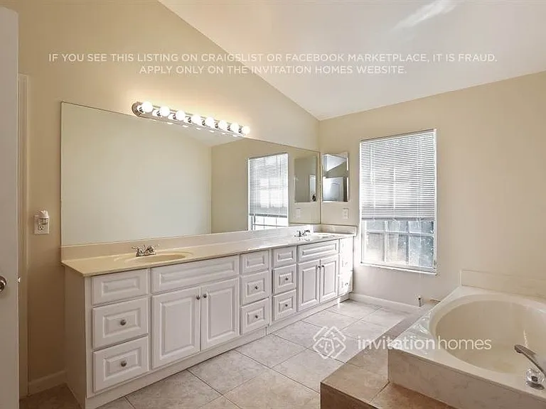 3855 Sanctuary Dr — Photo 16
