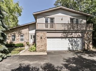 207 Ela Rd, Inverness, IL 60067