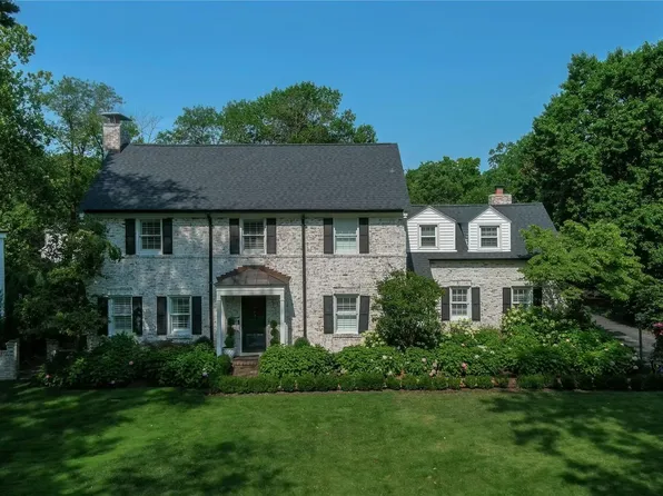 19 Berkley Ln, Saint Louis, MO 63124