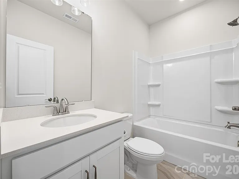 5640 Kingspan Dr — Photo 27