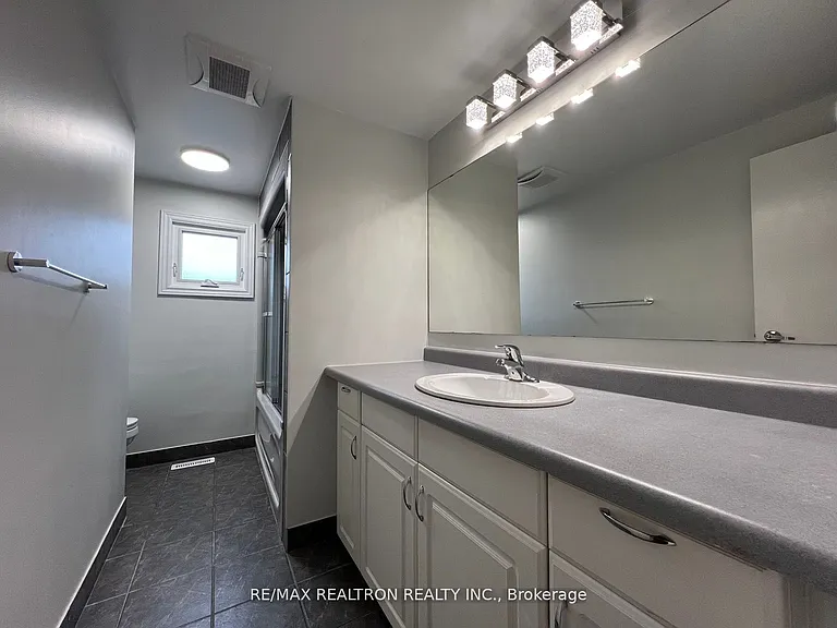 163 Ingleton Blvd #UPPER — Photo 18
