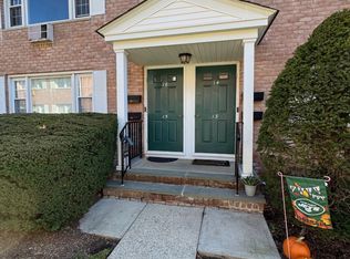 60 Columbia Ave #2E, Dumont, NJ 07628