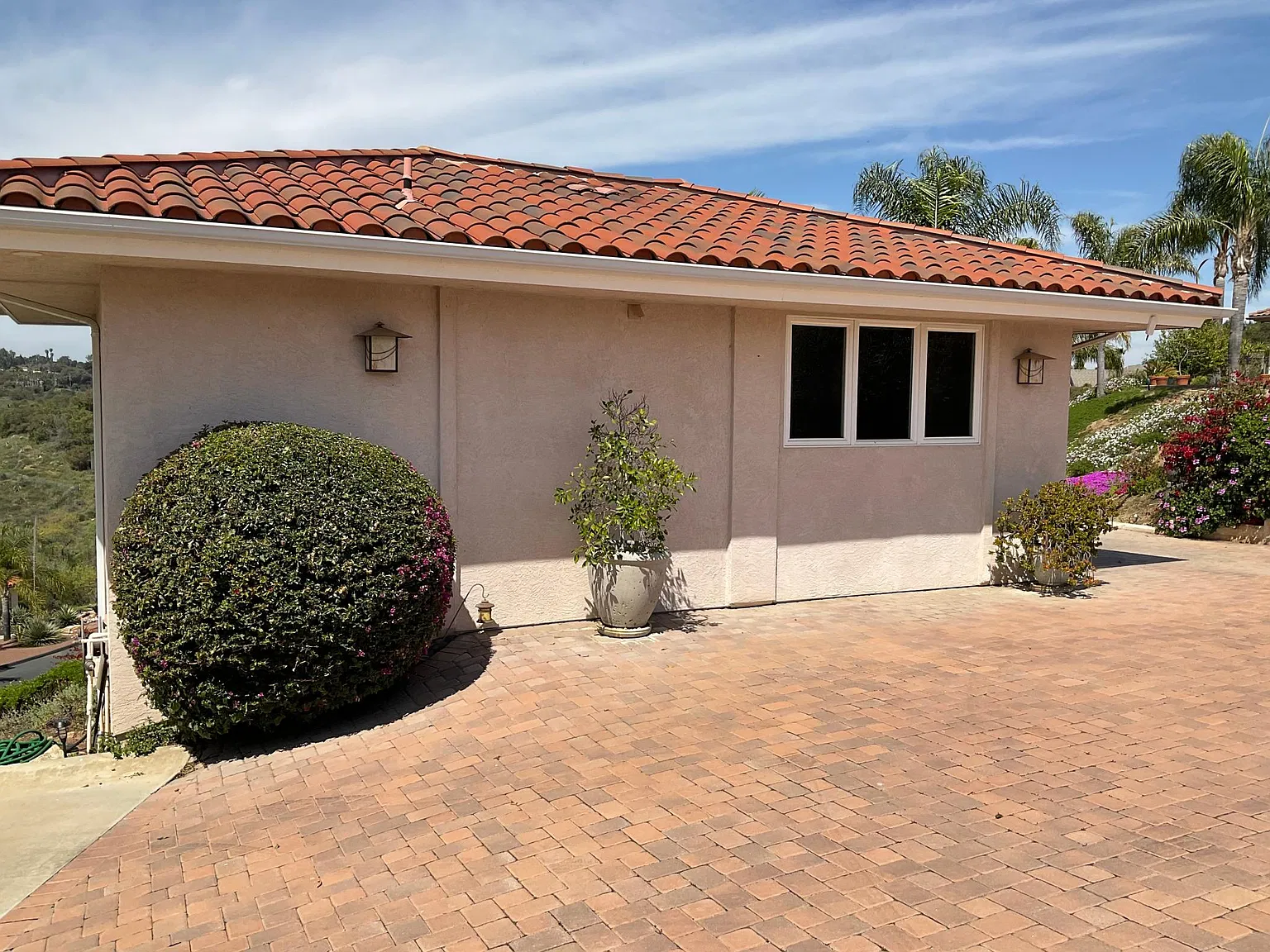 1 bed, 800 sqft, $2,350 — Photo 2