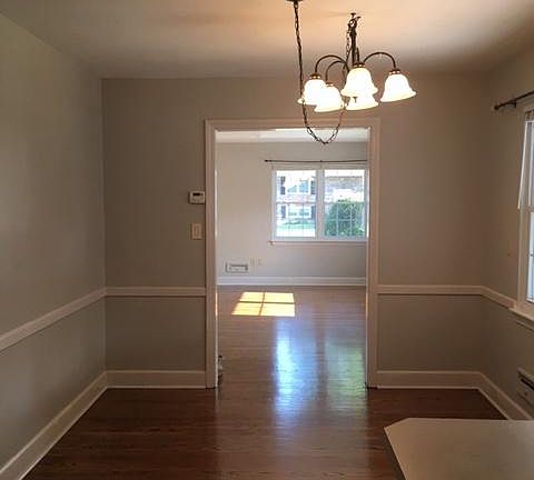 5th image of 12302 Meadow Ln