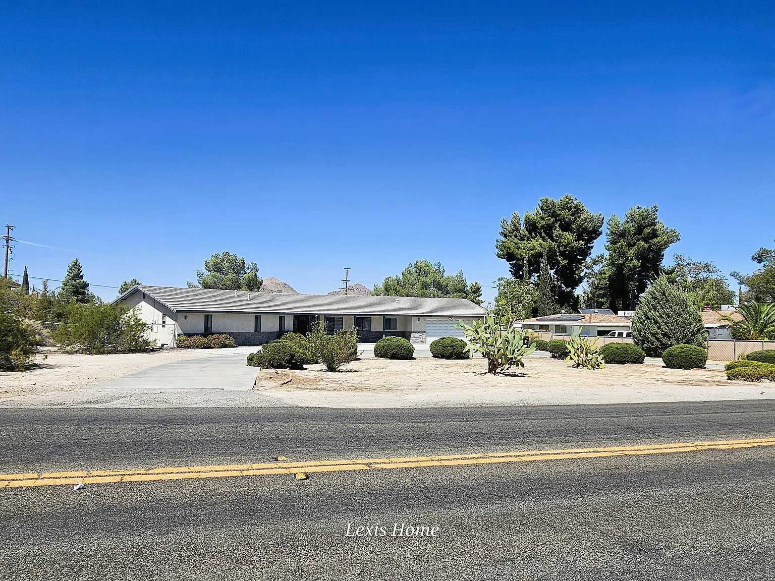 3 bed, 2008 sqft, $2,325 — Photo 2