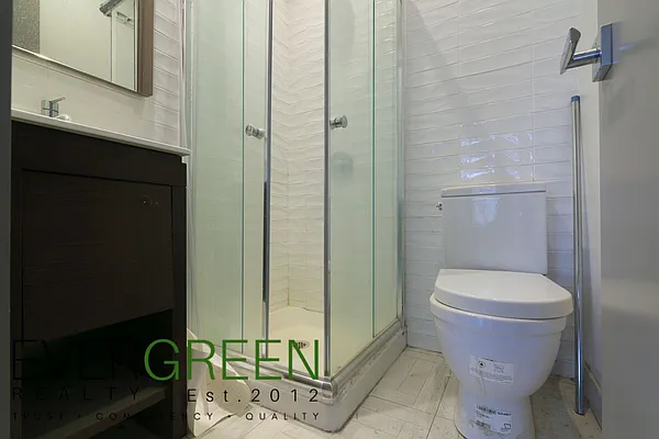 Rented by Evergreen Apartments BK | media 44