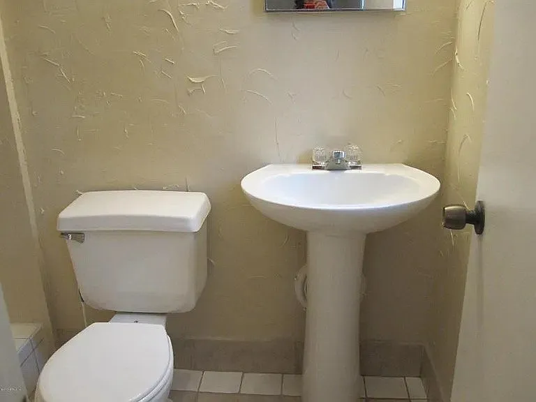 434 Hayton Ave — Photo 11