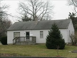 4931 E 38th St photo 1