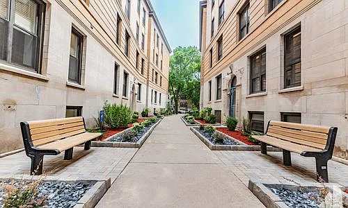 432 W Belden Ave #2 — Photo 3