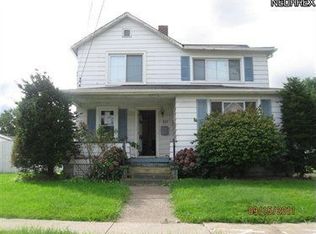 222 Courtland St, Fairport Harbor, OH 44077