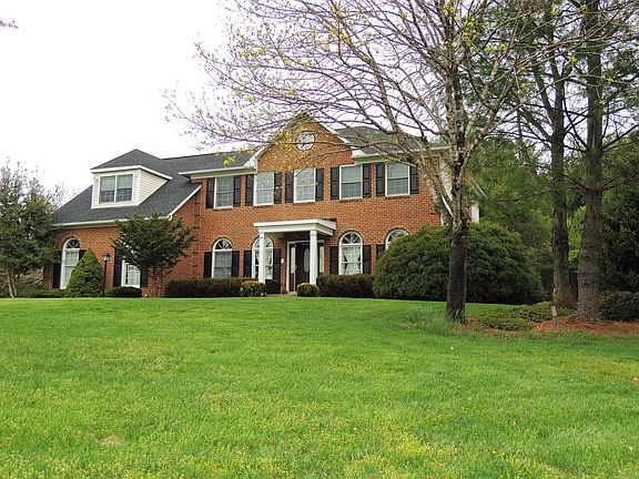 2nd image of 17473 Berkshire Dr