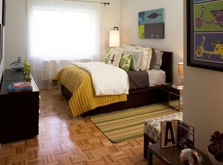 15350 89th Ave APT 821, Jamaica, NY 11432