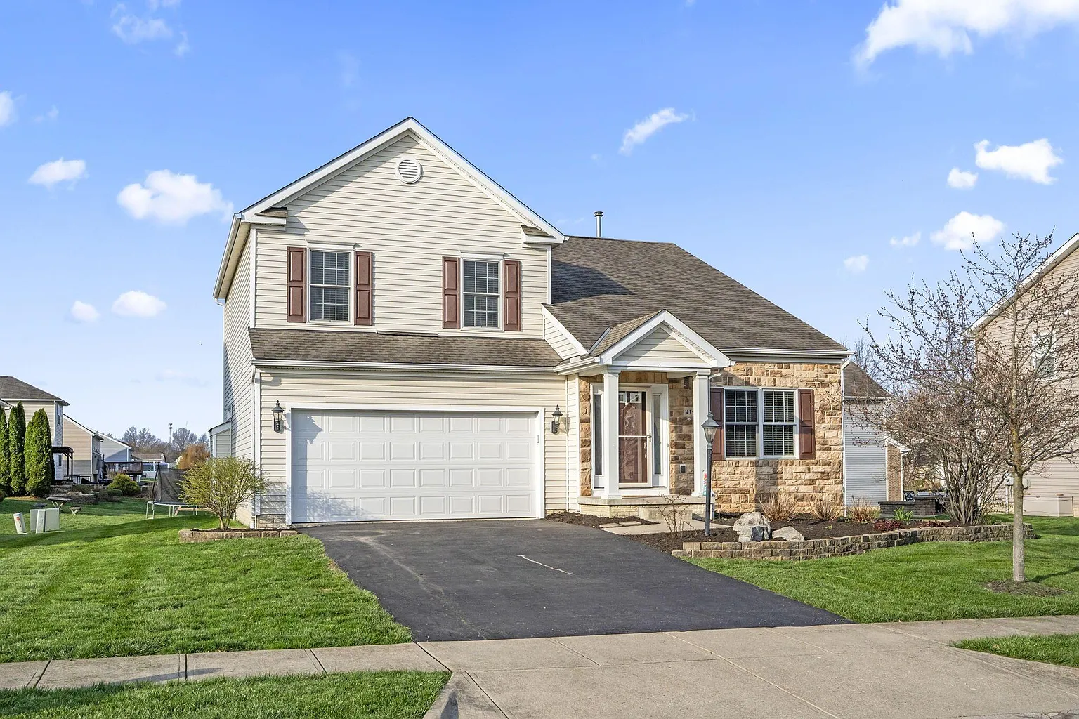 415 Saffron Dr photo 1