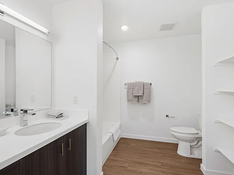 927 U St #301 — Photo 23