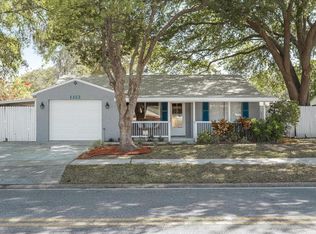 1322 Foxwood Dr, Lutz, FL 33549
