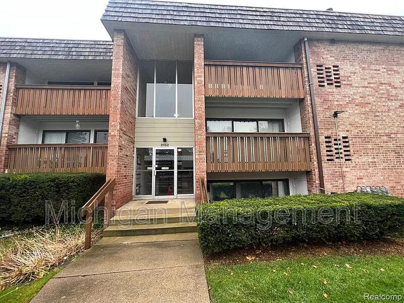 2 bed, 2.0 bath, 1173 sqft, $1,600 — Photo 1