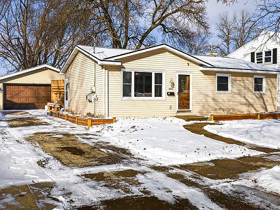 2nd image of 1623 S Jefferson St