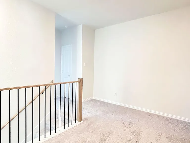 1028 Emil Pl — Photo 10