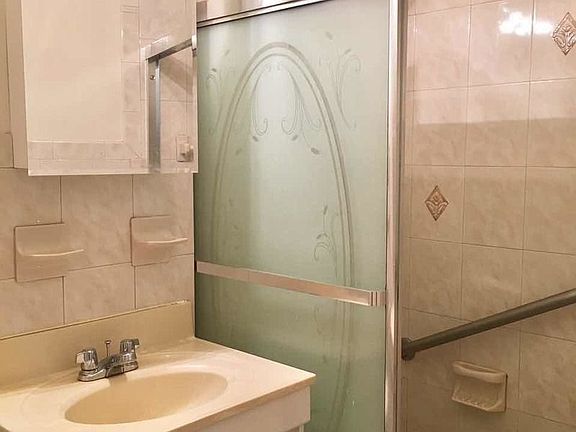 4th image of 100-25 Queens Blvd #5C