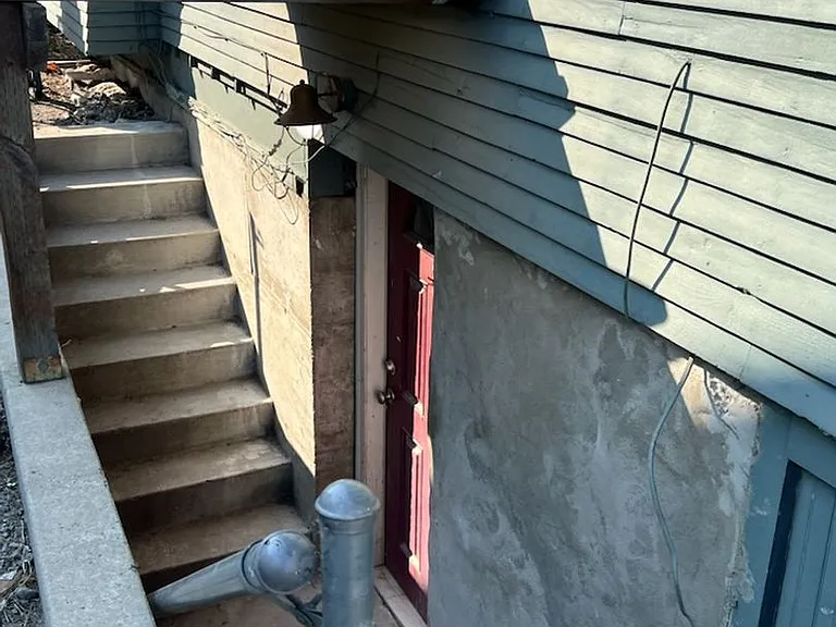 330 S Mission St — Photo 11