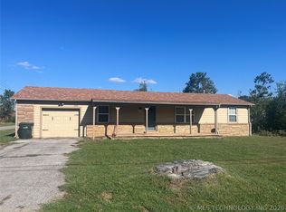 1104 Reavis Rd, Claremore, OK 74017