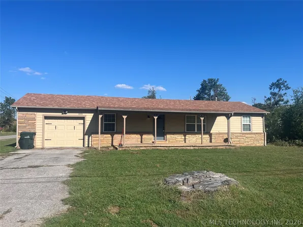 1104 Reavis Rd, Claremore, OK 74017