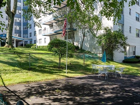 3rd image of 499 N Broadway #6H