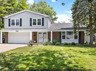 2313 Greenwood Rd, Glenview, IL 60026