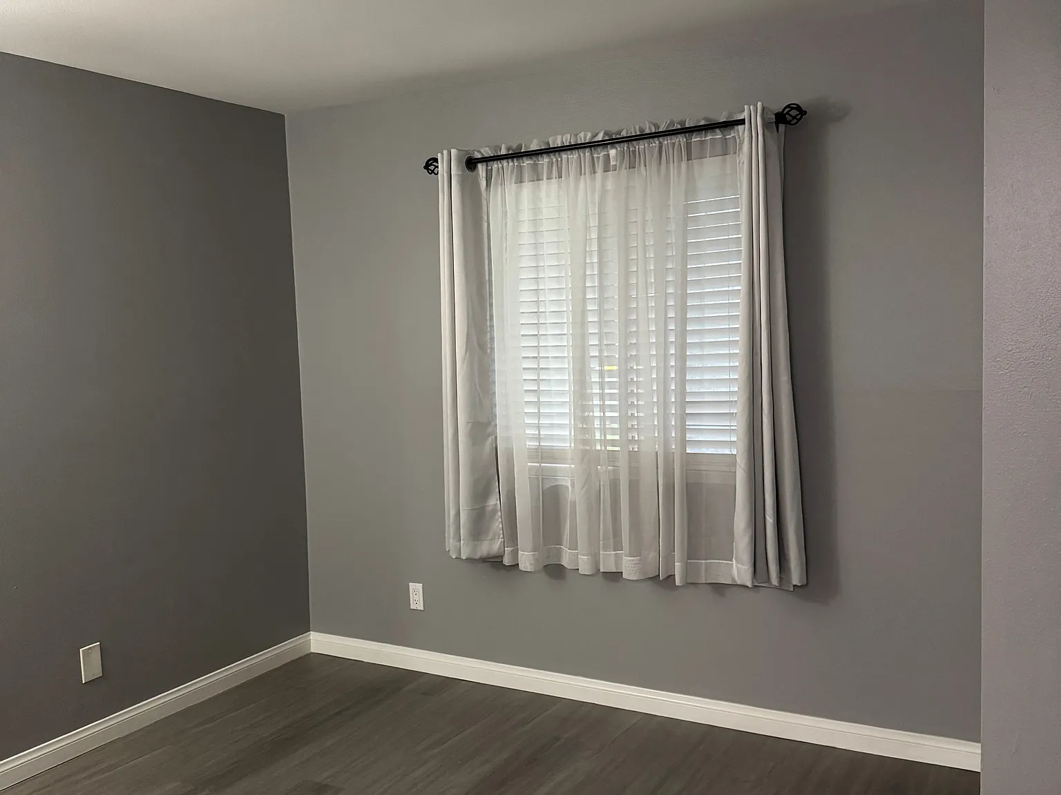 Flo Ln, Santa Clarita — Photo 1