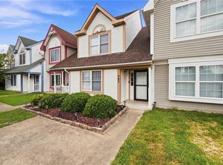 902 Pocahontas Ct, Smithfield, VA 23430