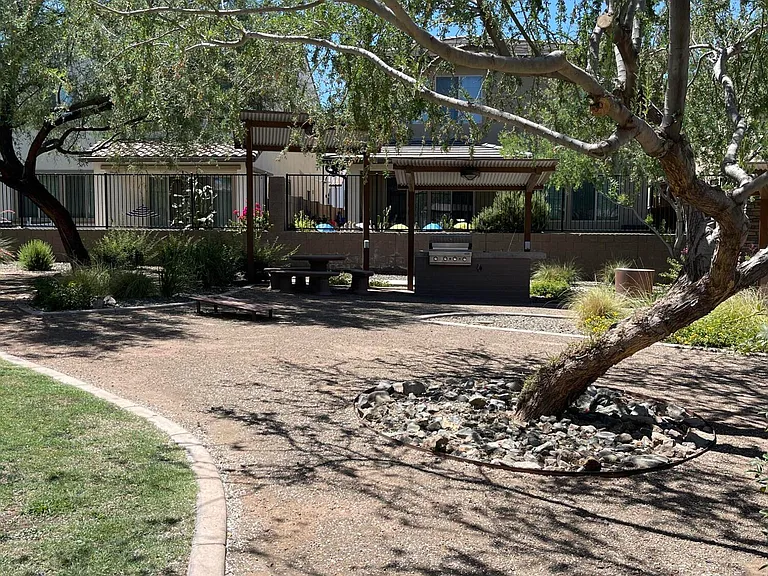 2382 W Gloria Ln — Photo 33
