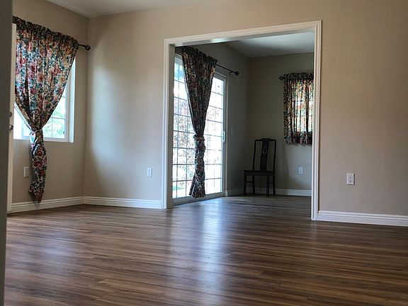 5th image of 5587 Walnut Grove Ave #2