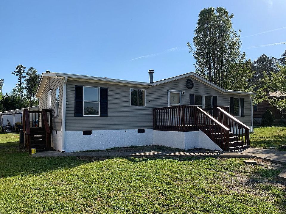 3 Bed 2 Bath Fully Renovated