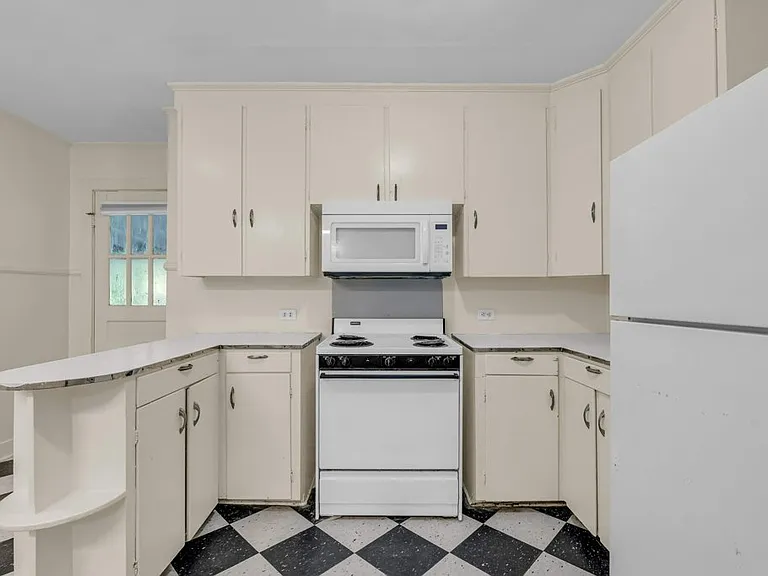 409 Scales St #A — Photo 9